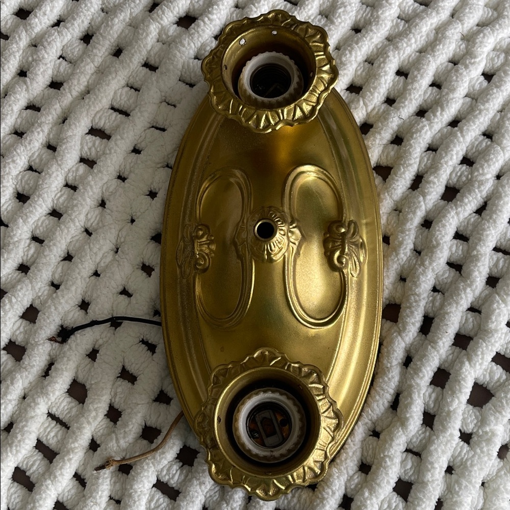 Antique late 1800’s gold/brass tone,tin retro flush wall, ceiling fixture. EUC